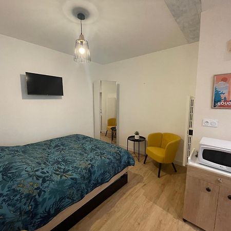 Le Logis De Lyla Apartamento Loudun Exterior foto