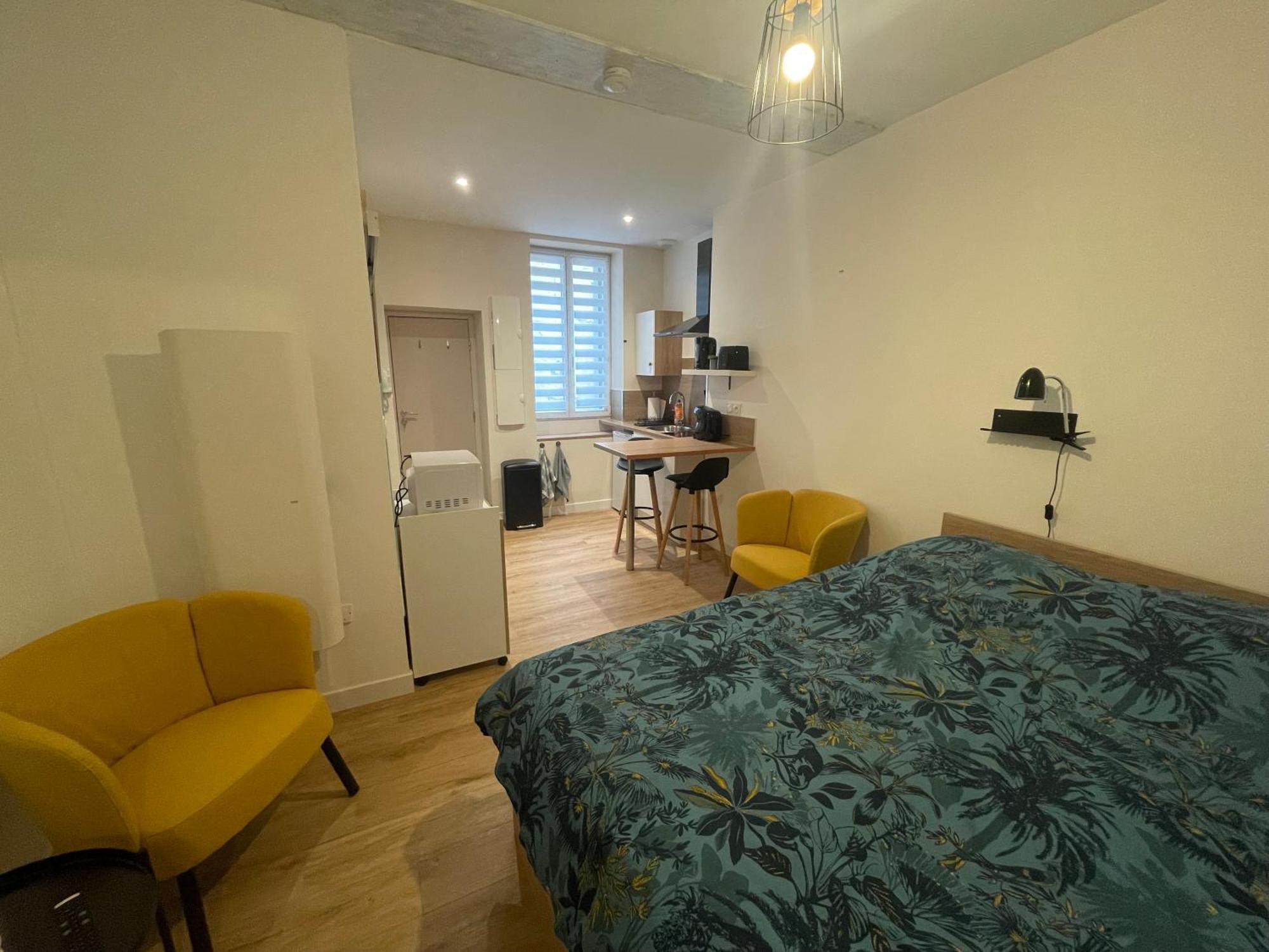 Le Logis De Lyla Apartamento Loudun Exterior foto