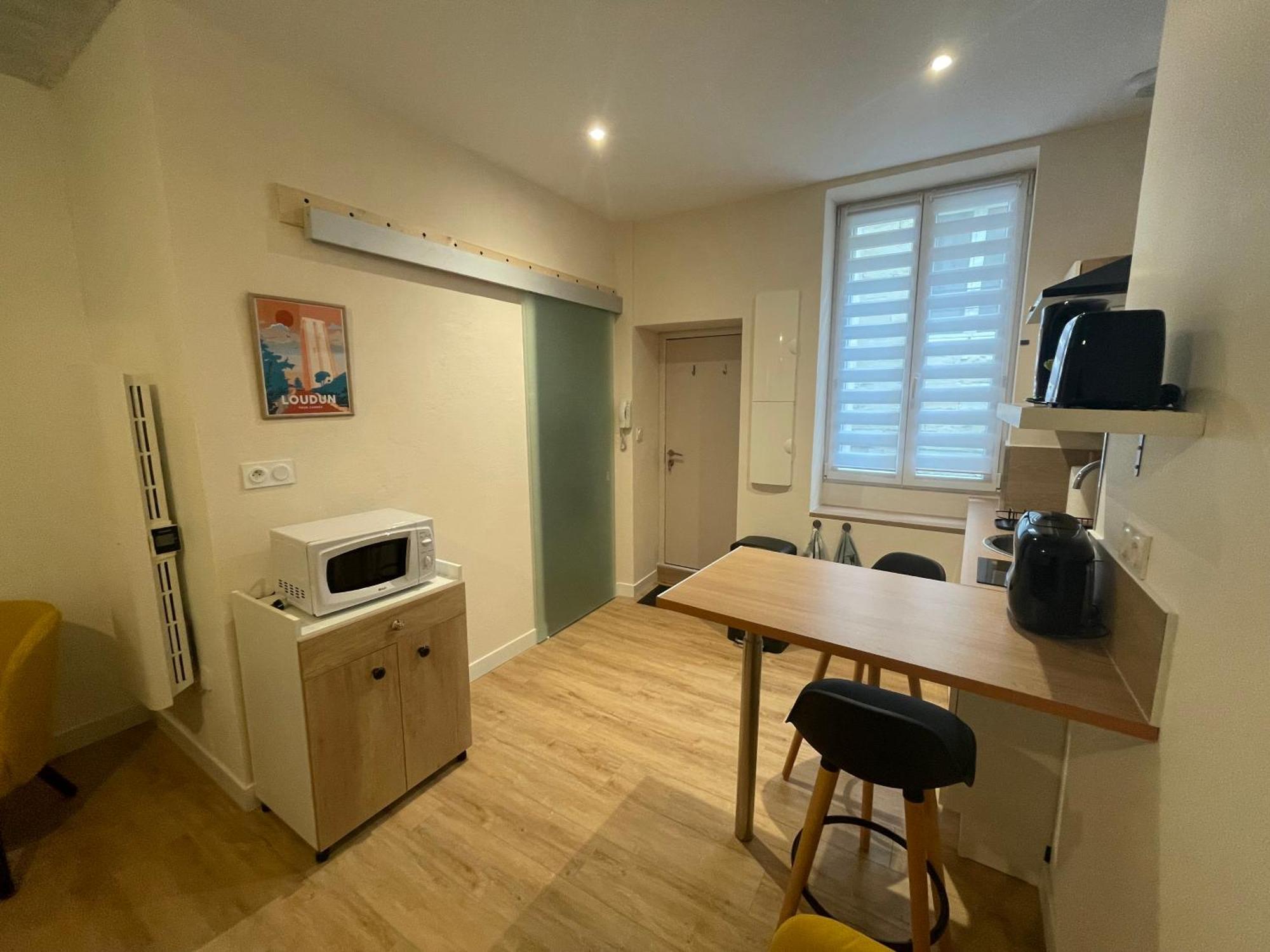 Le Logis De Lyla Apartamento Loudun Exterior foto