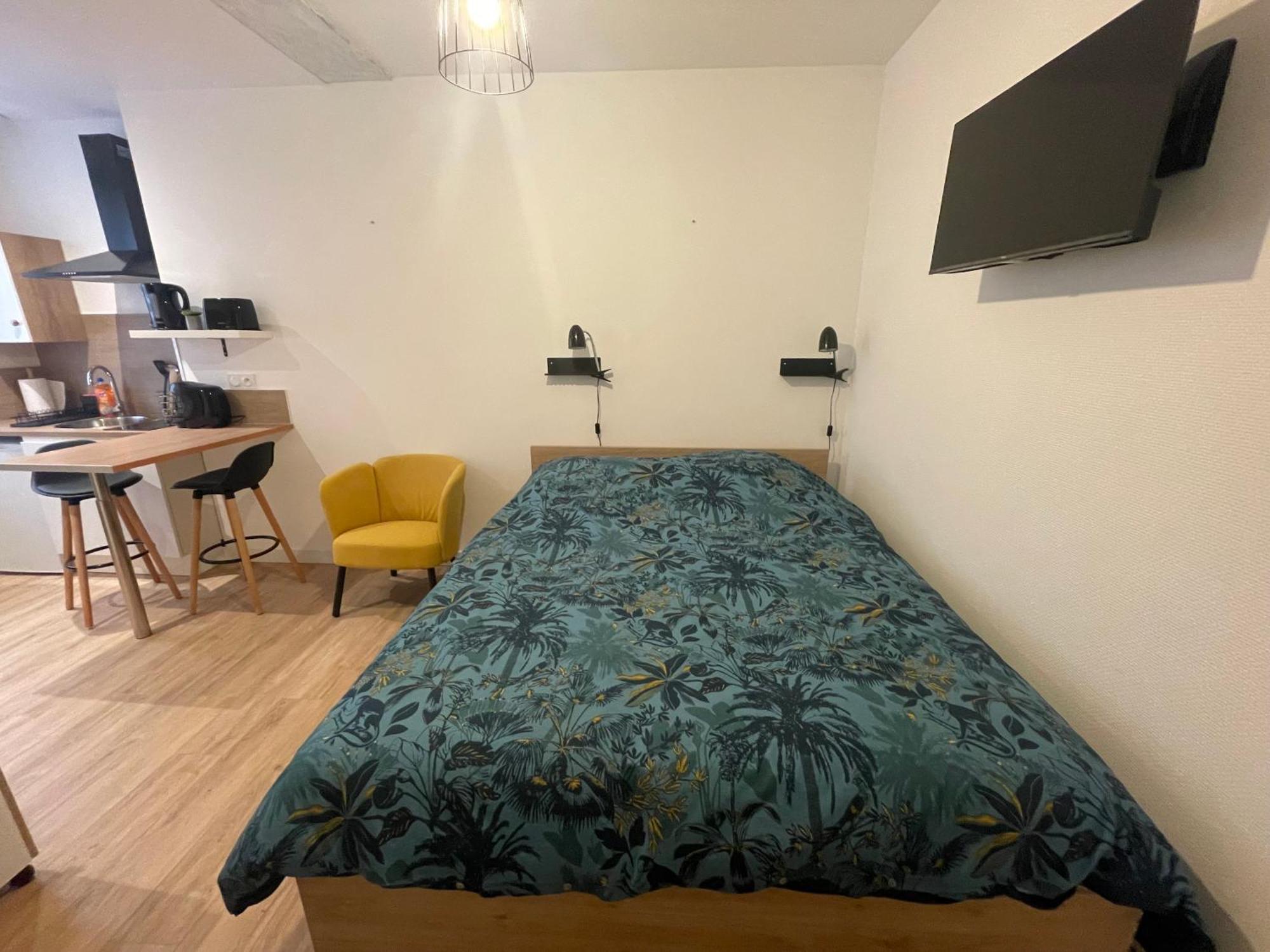 Le Logis De Lyla Apartamento Loudun Exterior foto